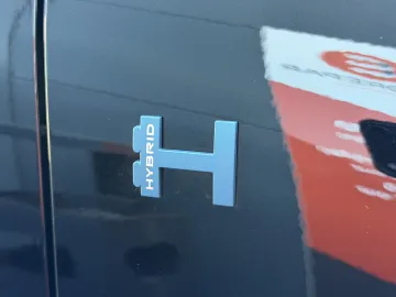 Car image 48