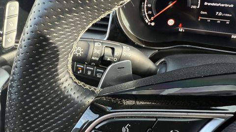 Car image 36