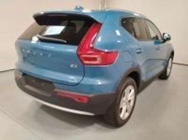 Volvo XC40 B3 Core 120 kW image number 3