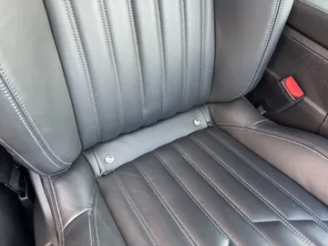 Car image 37