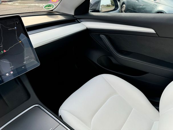 Tesla Model 3 Plus 239 kW image number 15