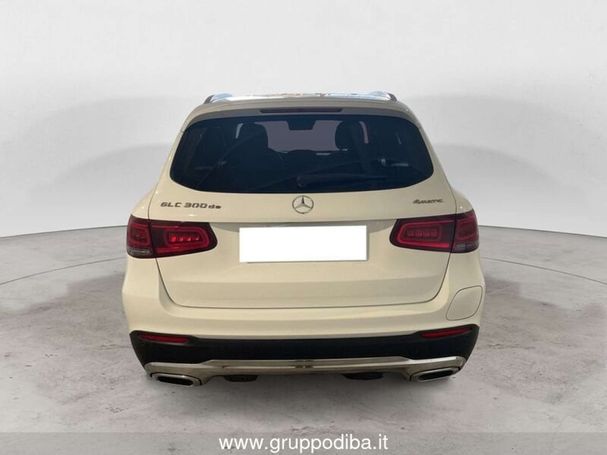 Mercedes-Benz GLC 300 de 225 kW image number 6