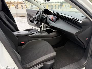Car image 27