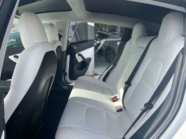 Tesla Model 3 Plus 239 kW image number 16