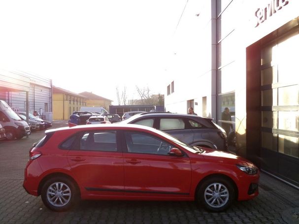 Hyundai i30 1.5i Comfort 81 kW image number 10