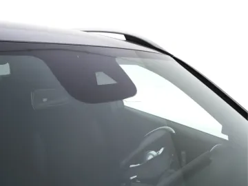 Car image 35