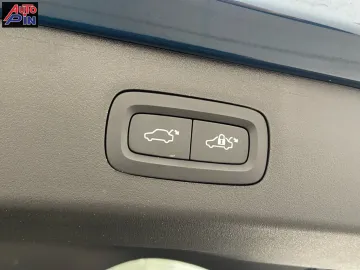 Car image 40