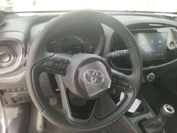 Toyota Aygo X 1.0 VVT-i 53 kW image number 22