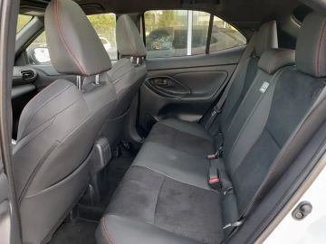 Car image 16