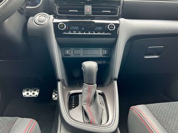 Car image 10