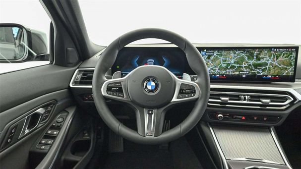 BMW 320d Touring xDrive 140 kW image number 10