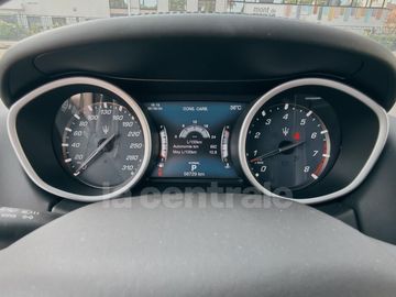 Car image 36