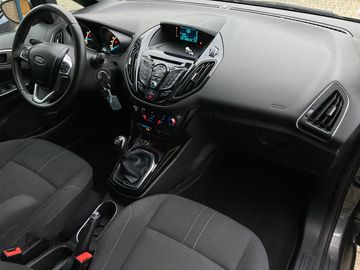 Car image 14