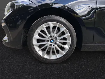 Car image 33