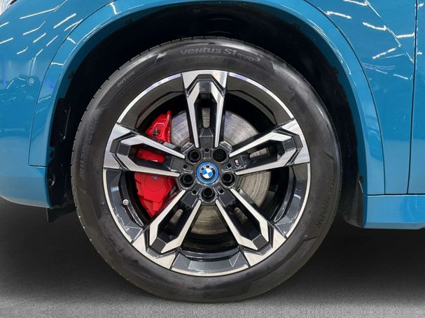 BMW iX1 xDrive30 M Sport Pro 230 kW image number 7