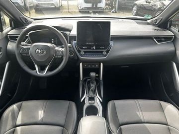 Car image 15