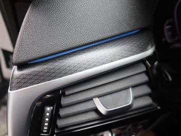 Car image 36