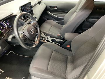 Car image 12