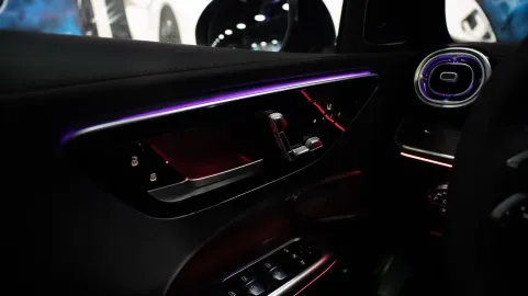 Car image 39