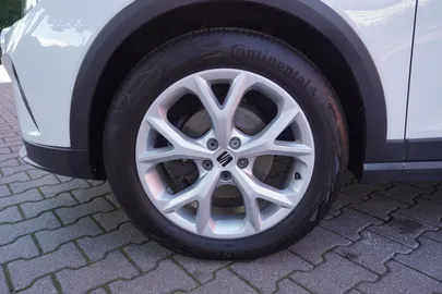 Car image 33