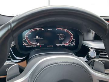 Car image 33