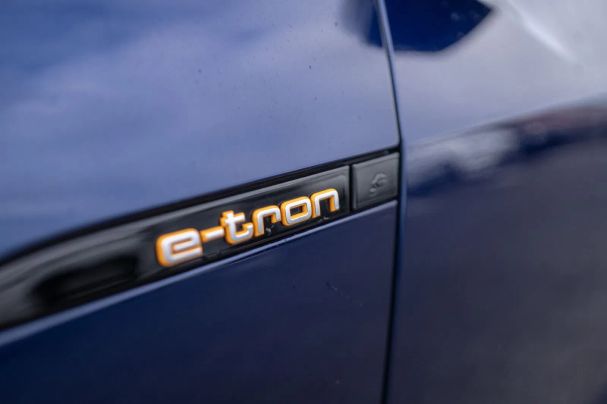 Audi e-tron 370 kW image number 8