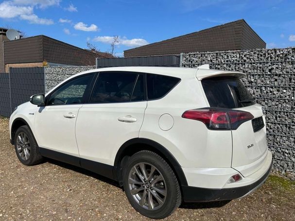 Toyota RAV 4 2.5 Hybrid 145 kW image number 3