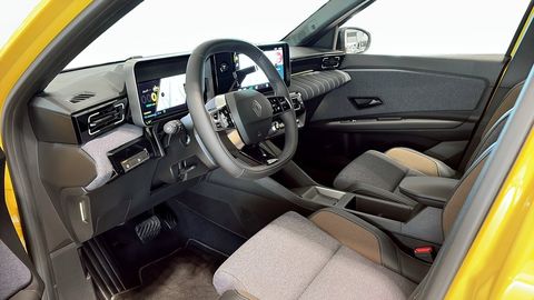 Car image 21