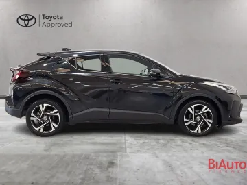 Car image 4