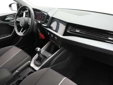 Car image 31