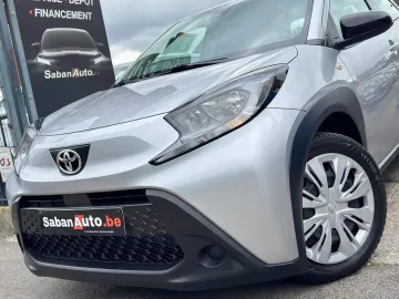 Car image 3