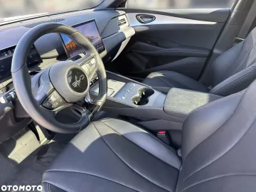 Car image 33