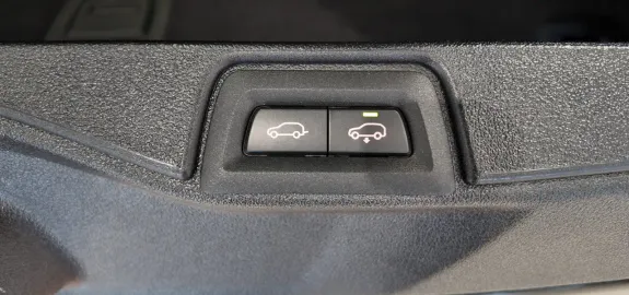 Car image 40
