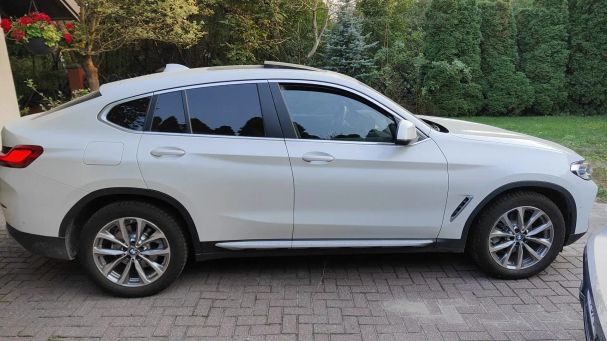 BMW X4 xDrive 140 kW image number 8