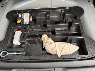Car image 36