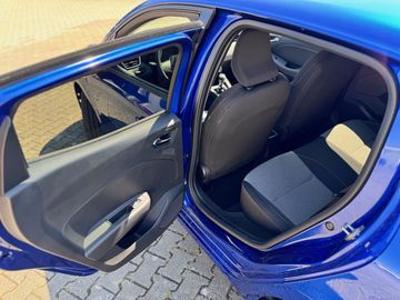 Car image 11