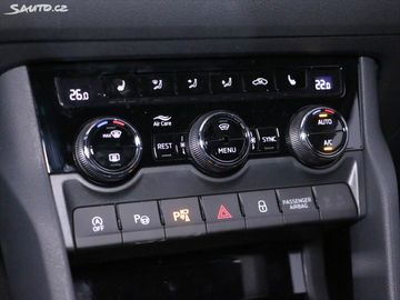 Car image 36