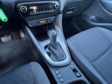 Car image 12