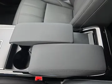 Car image 41