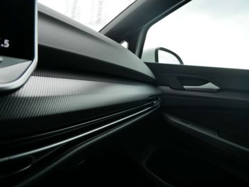 Car image 37