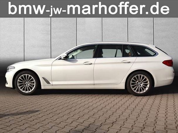 BMW 530d Touring xDrive Luxury Line 195 kW image number 2