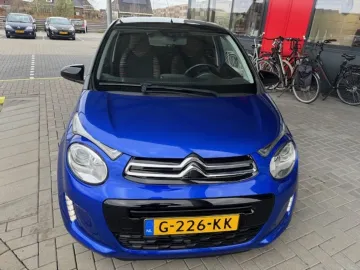 Car image 2