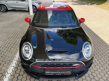 Car image 35