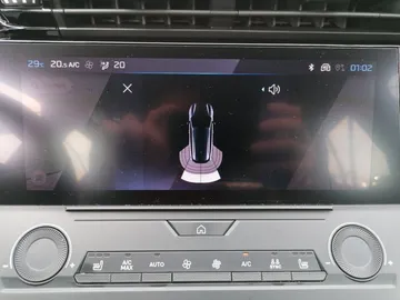 Car image 25