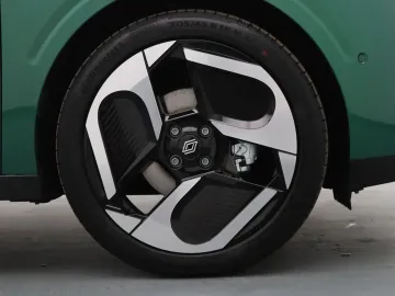 Car image 37