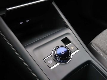 Car image 33