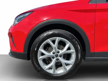 Car image 17