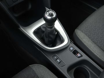 Car image 12