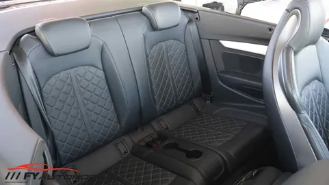 Car image 35