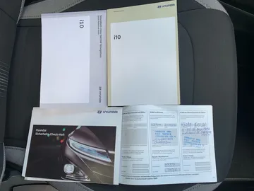 Car image 26